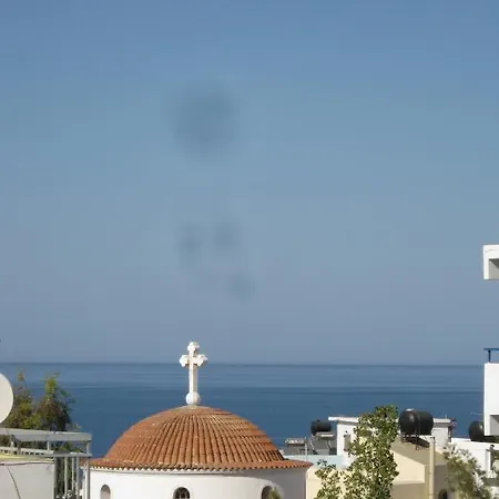 Erietta Apartahotel