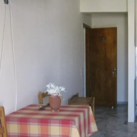 Erietta Apartahotel *
